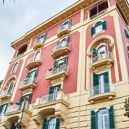 Klimt P.zza Amedeo Affittacamere Napoli