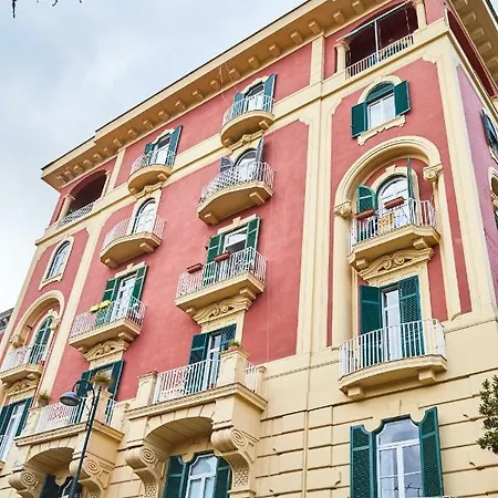 Klimt P.zza Amedeo Guest house Naples