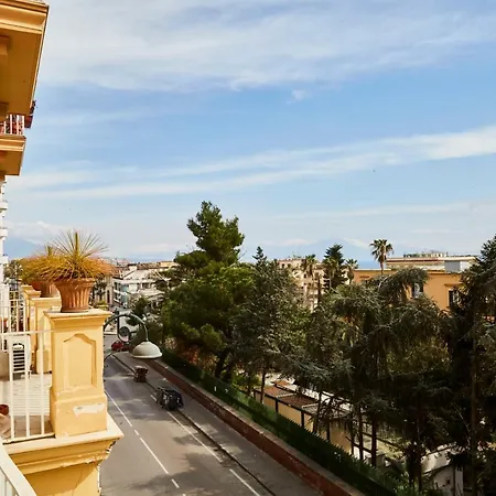 Klimt P.zza Amedeo Nápoles